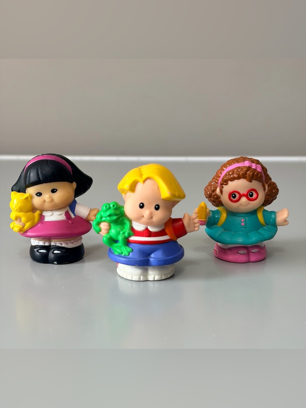 2001 VTG Fisher-Price Little People 3 Piece Lot/ “School Bus” Playset/EUC